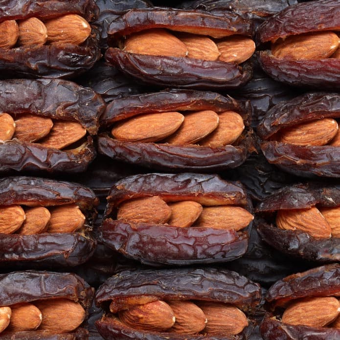 تمر محشي باللوز بزورية 2